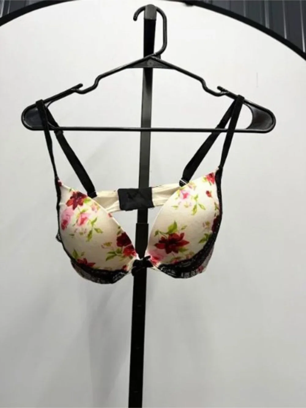 Victoria's Secret Very Sexy Push-Up Floral Print Bra with Black Lace Trim